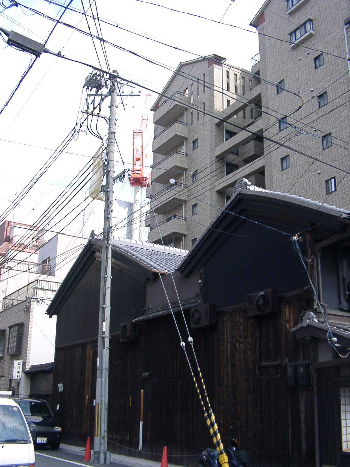 京都都心の惨状　林立するマンション　消えゆく町家　覆いがたい理念の分裂