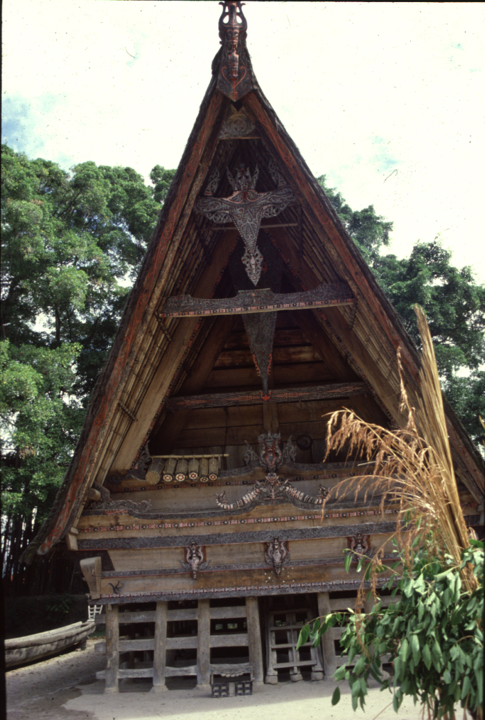 世界建築図鑑⑤Batak Toba, Sumatra Utara