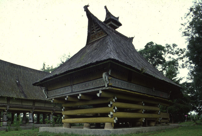 世界建築図鑑⑭　Batak Simalungun